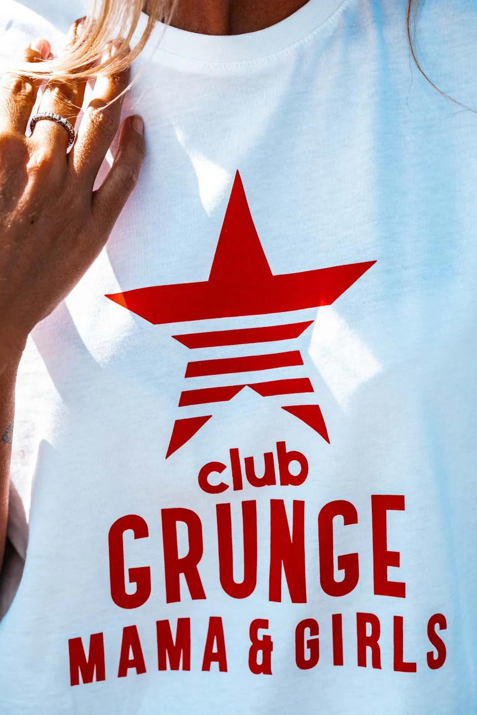 T-SHIRT GRUNGEMAMA GRUNGE CLUBblanc/ rouge - Image 6